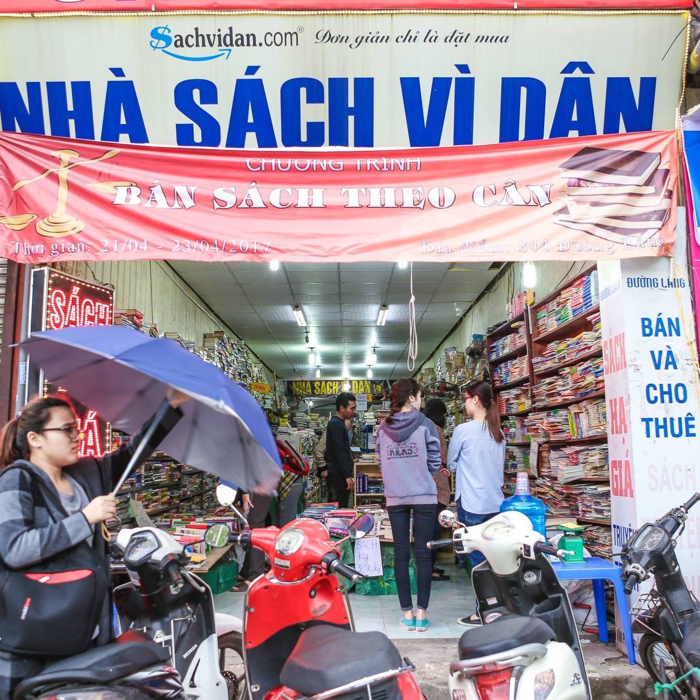 Muốn mở cửa hàng sách thì lấy sách giá gốc ở đâu?